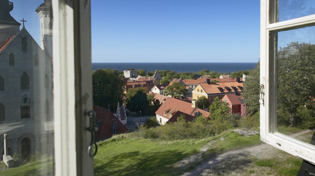 Utsikt från Östersjöns författar- och översättarcentrum i Visby. Foto: Roland Hejdström